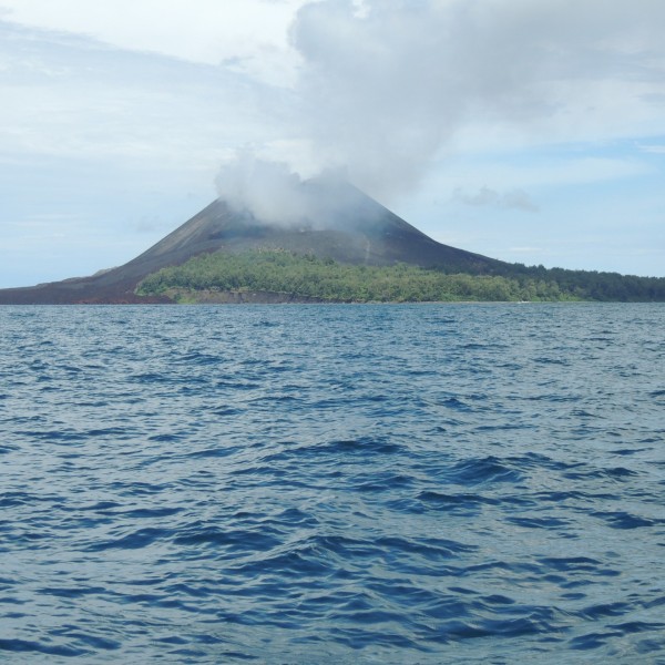 8. 世界遺産ウジュン・クロンとクラカタウ火山