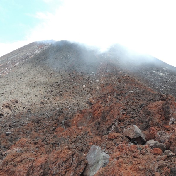 山頂部は登山禁止